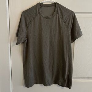 Lululemon Metal Vent Tech Brown Training Shirt Men’s Medium
